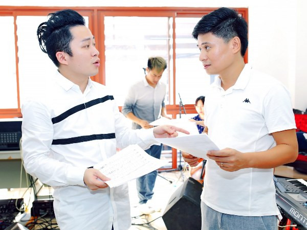 Tấn Minh đánh liều hát “Tiếng đàn bầu” trong đêm Danh Ca Việt Nam ảnh 5