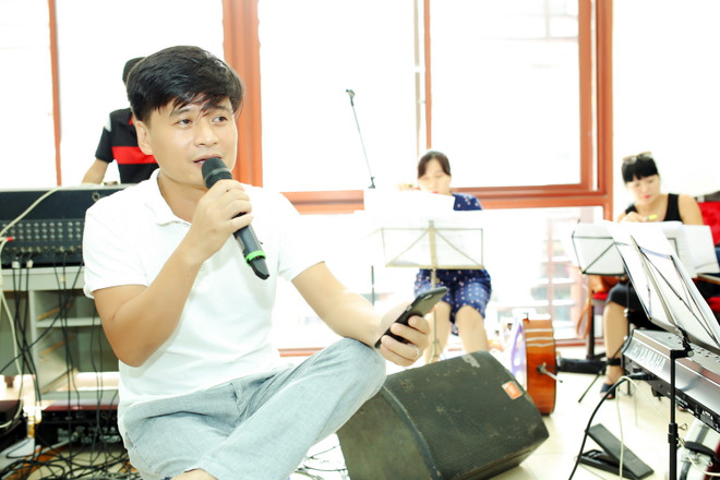 Tấn Minh đánh liều hát “Tiếng đàn bầu” trong đêm Danh Ca Việt Nam ảnh 6