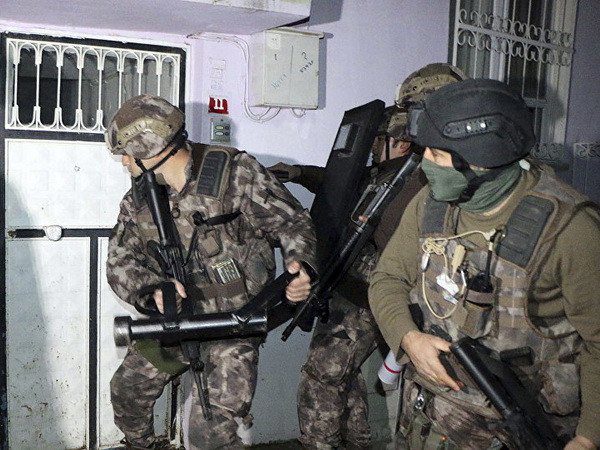 Thổ Nhĩ Kỳ bắt giữ 4 nghi can vì nghi chế tạo bom cho IS ảnh 1