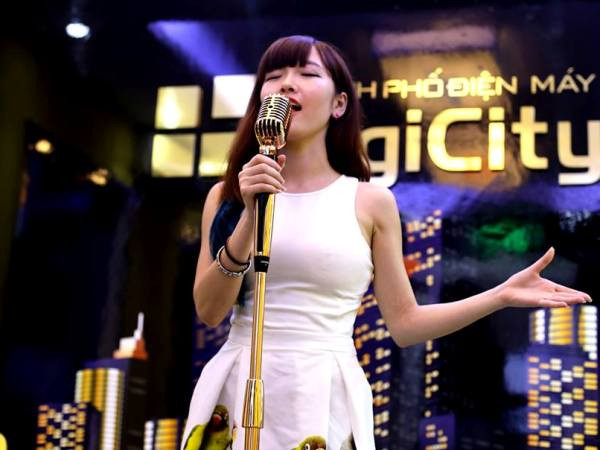 “Hot girl” Hường Hana và “Một chương mới bắt đầu” cùng âm nhạc ảnh 2