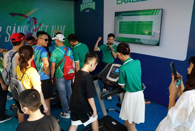 Sôi động giải chạy Marathon quốc tế của Hà Nội trước giờ tranh tài ảnh 7