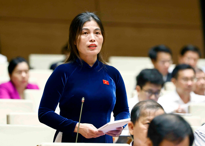 vna_potal_quoc_hoi_chat_van_trong_linh_vuc_ngan_hang__7697518 (1).jpg