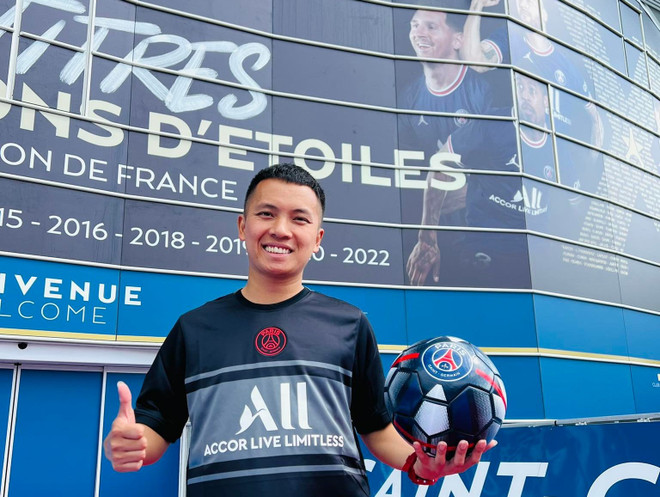 CĐV Việt Nam may mắn được mời xem Messi thi đấu tại Champions League ảnh 1