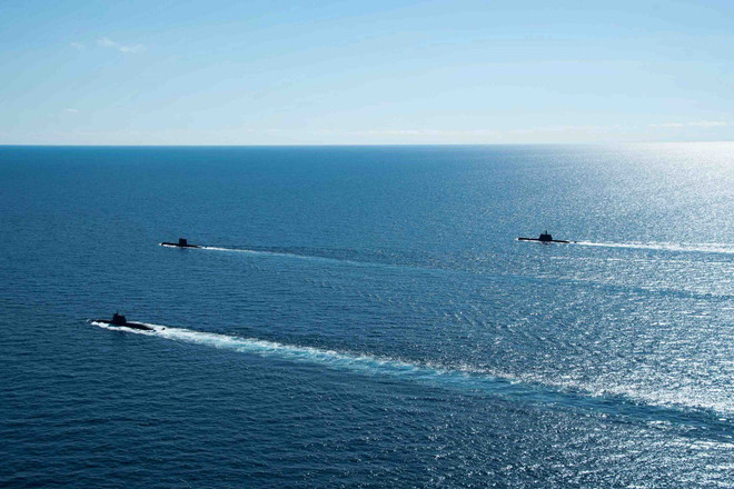 Cận cảnh cuộc diễn tập. (Ảnh: Army Now) NATO tổ chức cuộc diễn tập 'Dynamic Manta 2021' chống tàu ngầm ảnh 1