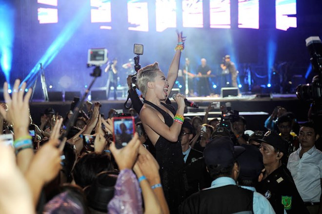 Nhìn lại sự kiện âm nhạc đình đám nhất Việt Nam năm 2015 ảnh 3