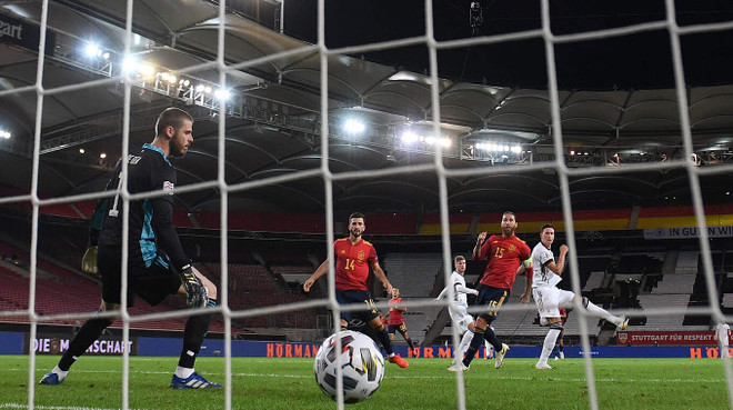 Joachim Löw vẫn hài lòng dù tuyển Đức đánh rơi 2 điểm ở phút bù giờ ảnh 6