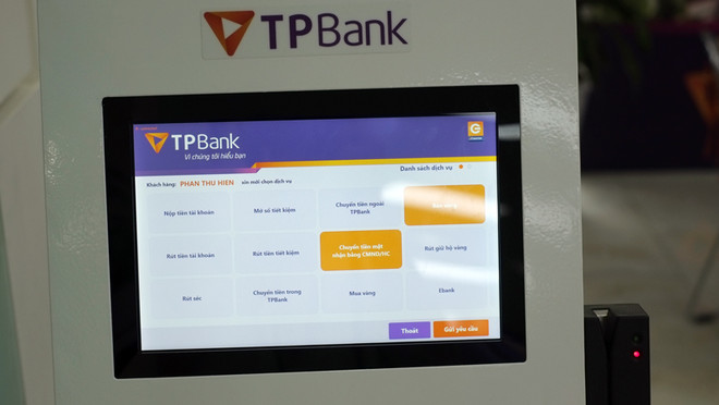 TPBank phân luồng khách hàng bằng công nghệ "không chạm" ảnh 1