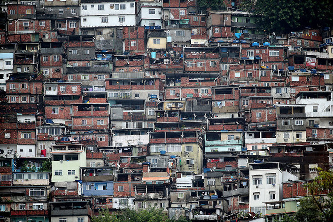 Khu ổ chuột ở Brazil được xem là nơi có tỷ lệ phạm tội cao. (Ảnh: CIM) Tội phạm giết người gia tăng tại Brazil bất chấp dịch COVID-19 ảnh 1