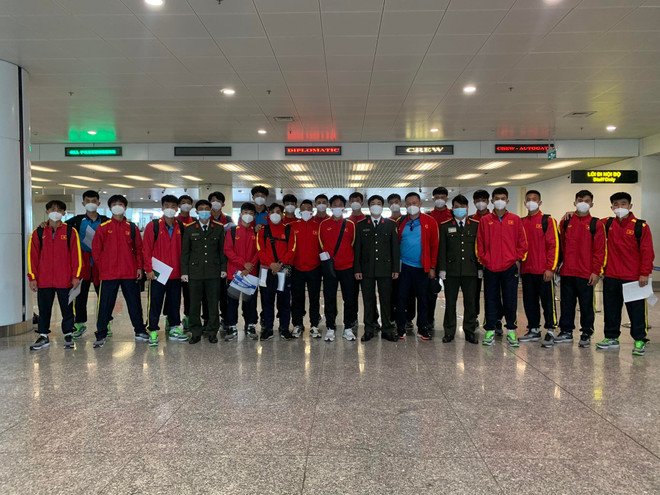 U17 Việt Nam sang Đức tập huấn, đá giao hữu với đội trẻ Dortmund ảnh 1