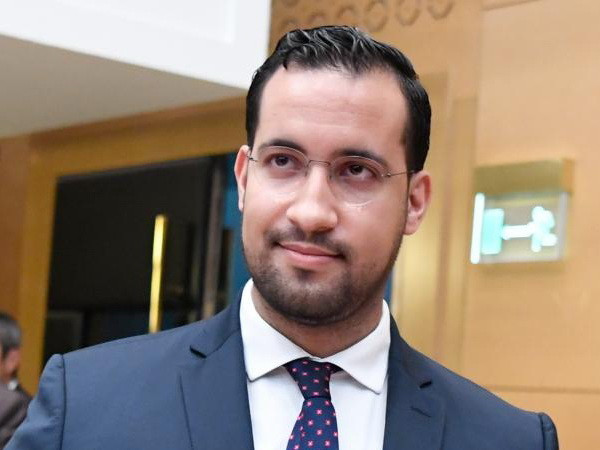 Cựu trợ lý an ninh của Tổng thống Pháp đối mặt với nhiều tội danh mới ảnh 1