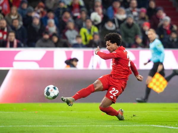 Bundesliga: Trận thua xui xẻo đẩy Bayern xa chức vô địch Mùa Thu ảnh 1