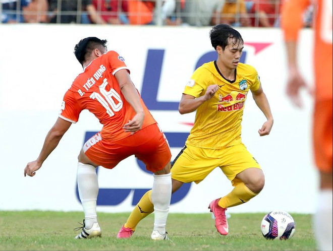 Văn Toàn và Công Phượng tỏa sáng, HAGL giữ vững ngôi đầu bảng V-League ảnh 1