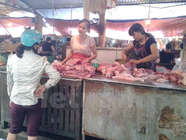 Giá lợn hơi “chạm đáy” nhưng người tiêu dùng vẫn mua thịt với giá cao ảnh 1