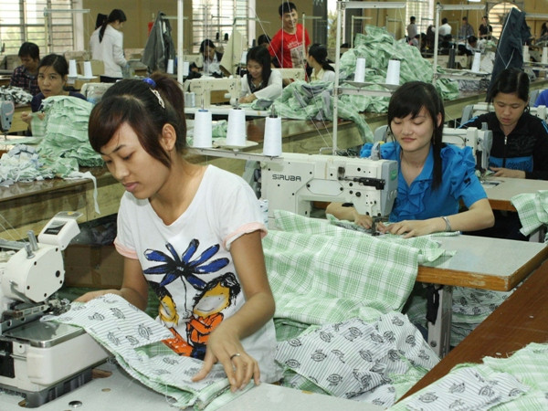Ảnh minh họa. (Nguồn/TTXVN). Tín dụng tăng chậm, ngân hàng đẩy mạnh lĩnh vực bán lẻ ảnh 1