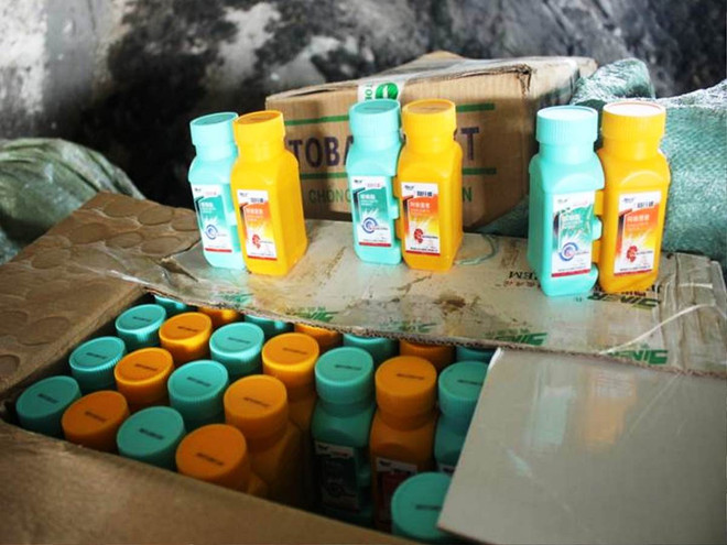 Cận cảnh tiêu hủy 5 tấn thuốc bảo vệ thực vật nhập lậu từ Trung Quốc ảnh 8