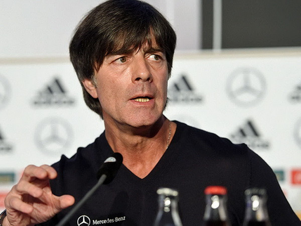 Joachim Löw: Podolski sẽ ở đội hình chính trận đấu với Gibraltar ảnh 1