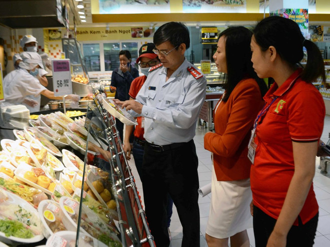 Chú trọng công tác quản lý an toàn thực phẩm mùa Noel, Tết ảnh 1