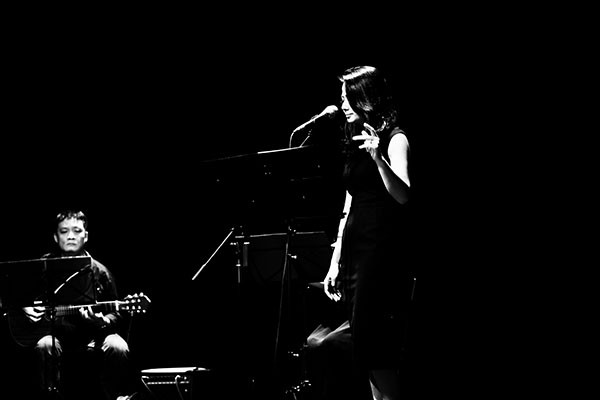 Nghệ sỹ flute Lê Thư Hương về nước tái ngộ "người hát nhạc Trịnh" ảnh 1