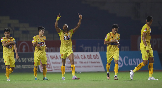 Thanh Hóa nối dài chuỗi chiến thắng để đứng đầu bảng xếp hạng V-League 2023. (Ảnh: VPF) Vòng 7 V-League 2023: Nhiều câu lạc bộ tìm lại cảm giác chiến thắng ảnh 1