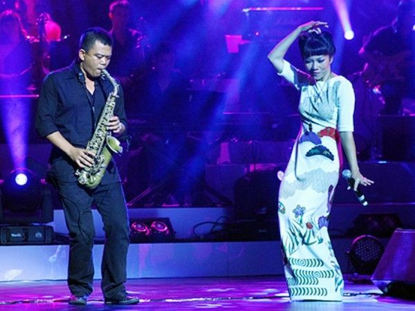 “In The Spotlight - Tuổi thơ Tôi”: Cuộc chơi trắc ẩn về miền ký ức ảnh 5