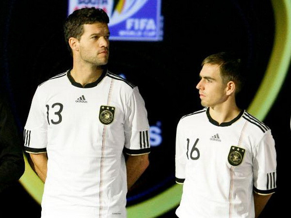 Philipp Lahm: Người thuyền trưởng "khổng lồ" của tuyển Đức ảnh 7