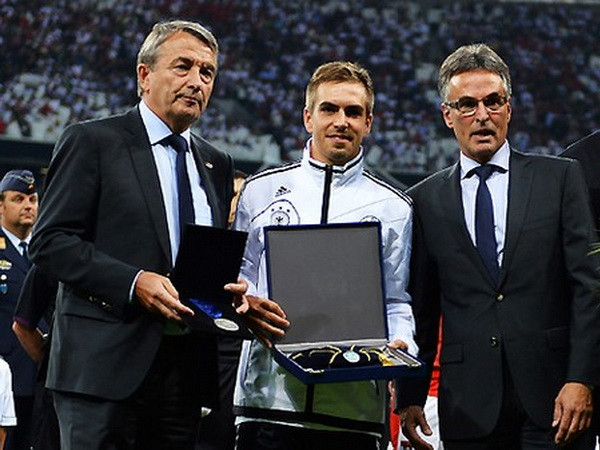 Philipp Lahm: Người thuyền trưởng "khổng lồ" của tuyển Đức ảnh 6