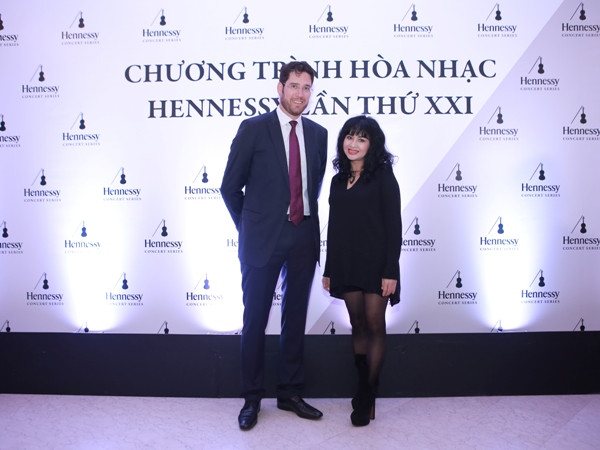 Cặp nghệ sỹ Fumiaki Miura và Akira Eguchi biểu diễn thăng hoa ở Hà Nội ảnh 9