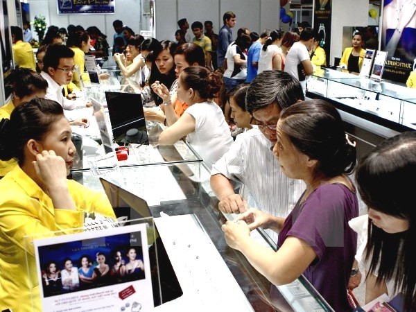 Vàng trong nước giảm tới 170.000 đồng, tỷ giá trung tâm tăng mạnh ảnh 1