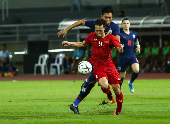 Văn Toàn: "Tôi tiếc đã không ghi bàn vào lưới Thái Lan vì sân trơn" ảnh 1
