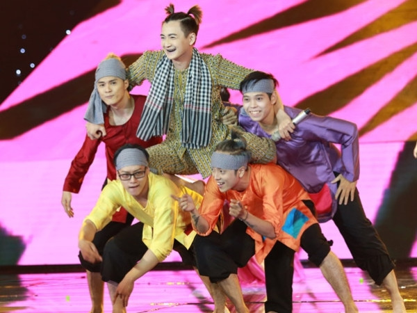 The Remix: Hương Tràm bất ngờ lội ngược dòng ngoạn mục ảnh 4