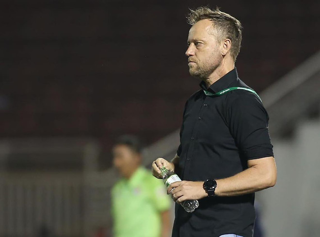 Ông Alexandre Polking có nhiệm vụ buộc phải giúp Thái Lan vô địch AFF Cup 2020. HLV Thái Lan: ‘Đội tuyển Việt Nam chưa phải số một Đông Nam Á’ ảnh 1