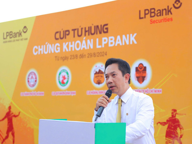 Ông Lê Minh Tâm - Chủ tịch HĐQT Công ty Chứng khoán LPBank phát biểu tại lễ khai mạc. (Ảnh: Vietnam+) 2.jpg