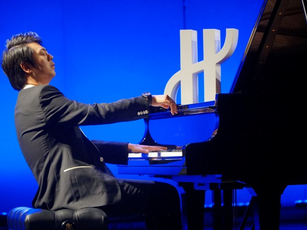 Lang Lang và đêm hòa nhạc “Hublot Loves Art”: Dữ dội và dịu êm ảnh 1