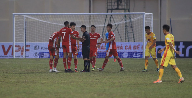 Kết quả V-League 2021: Đà Nẵng tiếp tục thắng, Viettel bị cầm hòa ảnh 1