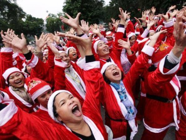 Giá vé "ngon-bổ-rẻ" trải nghiệm cùng “Lễ hội Noel lớn nhất Việt Nam” ảnh 1