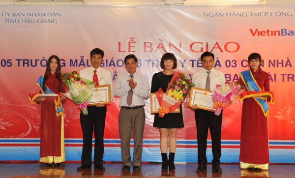 VietinBank tài trợ nhiều trường học, trạm y tế mới cho Hậu Giang ảnh 2