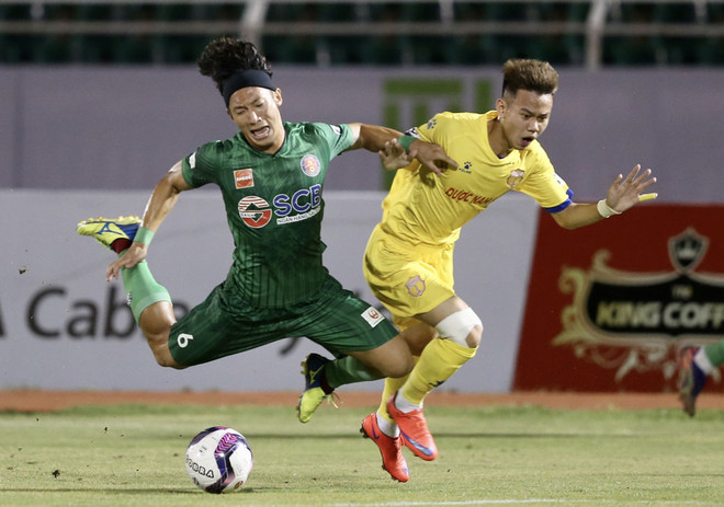 Hai thái cực trong ngày thi đấu tưng bừng ở vòng 6 V-League 2021 ảnh 3