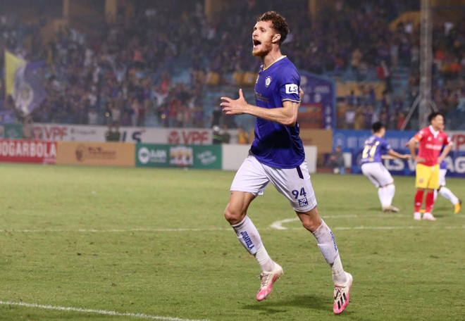 Hà Nội FC bất ngờ ‘ngã ngựa,’ tụt lại trong cuộc đua với HAGL ảnh 2