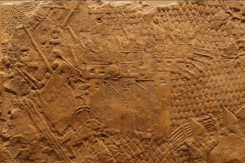 Phù điêu Assyria từ cung điện của vua Sennacherib (thế kỷ VIII trước Công nguyên) tại Mosul ngày nay. Nghiên cứu mới công bố cho rằng phù điêu số 28 thực chất mô tả thành Jerusalem. (Ảnh của nhà nghiên cứu Stephen Compton)