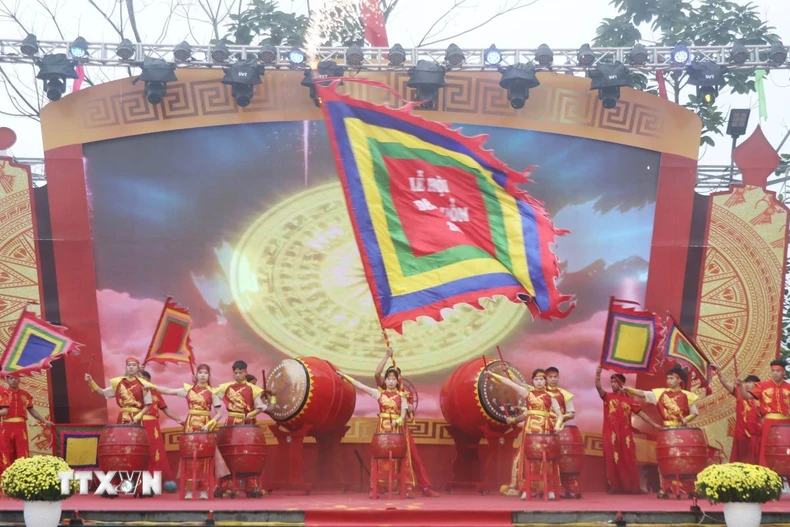 Chương trình nghệ thuật tại Lễ hội đền Đuổm. (Ảnh: Vũ Hoàng Giang/TTXVN)