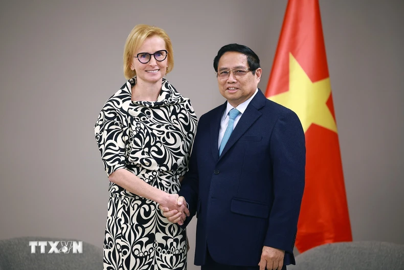 Thủ tướng Phạm Minh Chính tiếp bà Katerina Konecna, Chủ tịch Đảng Cộng sản Séc-Morava. (Ảnh: Dương Giang/TTXVN)