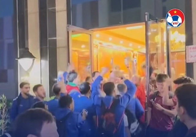 Khoảnh khắc U23 Jordan nhảy múa, ăn mừng với U23 Việt Nam