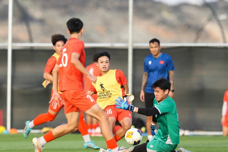 U17 Việt Nam đang rất quyết tâm đánh bại U17 UAE. (Nguồn: VFF)