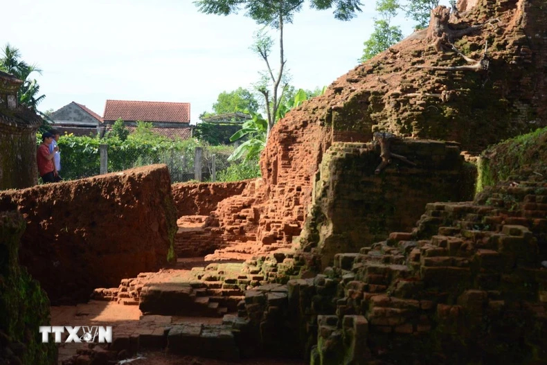 Di tích Tháp đôi Liễu Cốc, phường Kim Trà, thành phố Huế. (Ảnh: Văn Dũng/TTXVN)