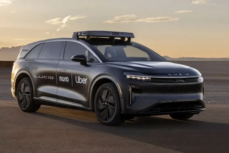 Uber đầu tư 300 triệu USD vào dự án xe robot taxi. (Nguồn: Lucid)