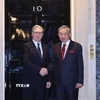 Thủ tướng Liên hiệp Vương quốc Anh và Bắc Ireland Keir Starmer đón Tổng Bí thư Tô Lâm. (Ảnh: Thống Nhất/TTXVN)