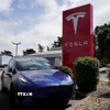 Một cửa hàng của Tesla tại San Mateo, California, Mỹ. (Ảnh: THX/TTXVN)