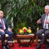 Chủ tịch Cuba Miguel Diaz-Canel đánh giá cao mối quan hệ đặc biệt với Việt Nam trong cuộc gặp Thứ trưởng Bộ Tài chính Lê Tấn Cận. (Ảnh: Việt Hùng/TTXVN)