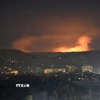 Khói bốc lên sau các cuộc không kích của Israel xuống Syria. (Ảnh minh họa. THX/TTXVN)
