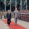 Chủ tịch nước Trần Đức Lương chủ trì Lễ đón Tổng thống Pháp Jacques Chirac thăm chính thức Việt Nam và dự Hội nghị Cấp cao Diễn đàn Á-Âu lần thứ 5 (ASEM 5), từ ngày 6 - 8/10/2004. (Ảnh: Nguyễn Khang/TTXVN)